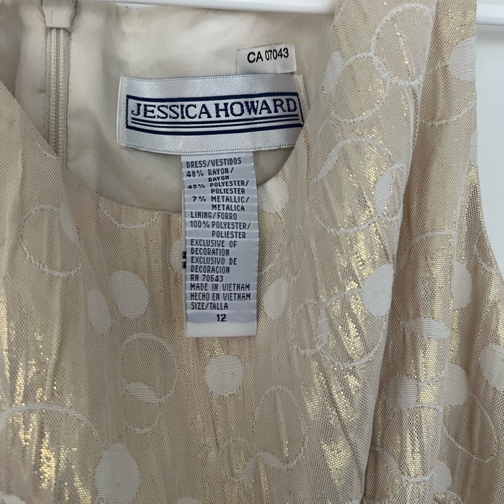 Jessica Howard Gold and Cream Circle Pattern Dress